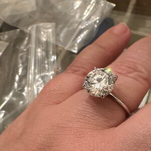 Classic Solitaire Round moissanite Ring in Silver - Women Jewelry